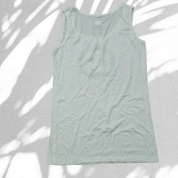 WonderWink NWOT racerback white tank top size medium - Picture 4 of 6